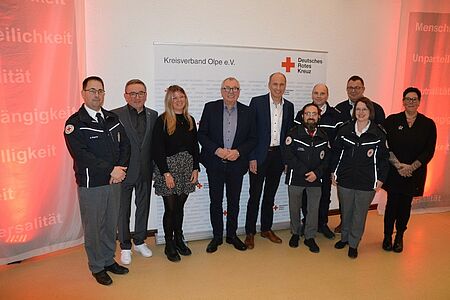 DRK-Kreisversammlung 2025 im Kreis Olpe - Präsidiumsmitglieder und Kreisrotkreuzleitung